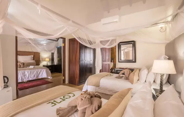 Shiduli Private Game Lodge