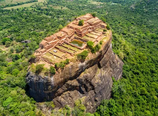 Day 5: Sigiriya and Polonnaruwa