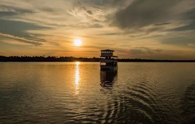 Day 2: Zambezi River Cruise
