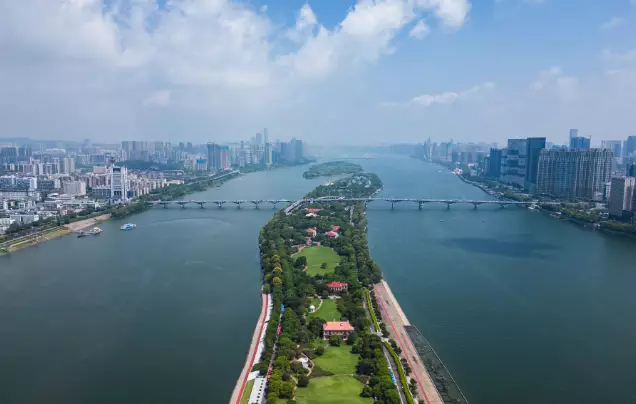 Days 1-2: Fly overnight to Changsha