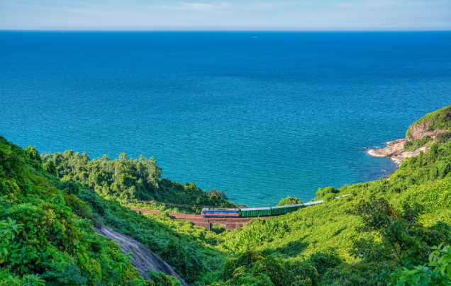 Day 8: Reunification Express from Hue to Danang