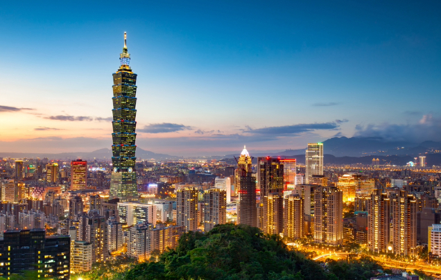 Days 1-2: Fly overnight to Taipei